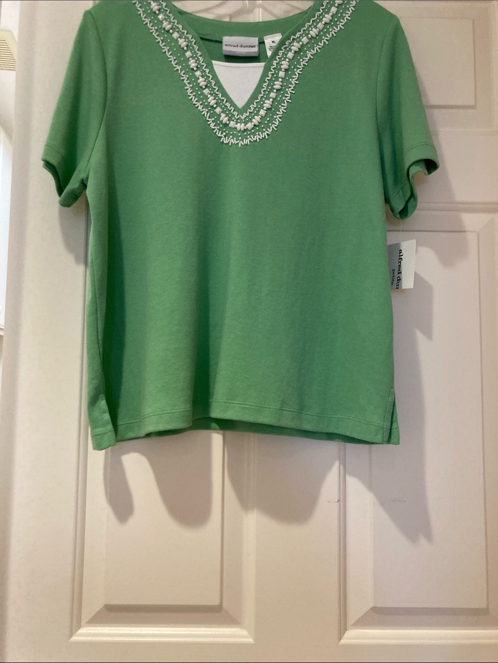 NWT-Alfred Dunner cotton and polyester top.